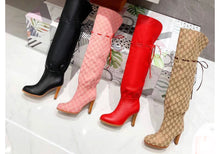 Load image into Gallery viewer, Fashion Designer boots with box
